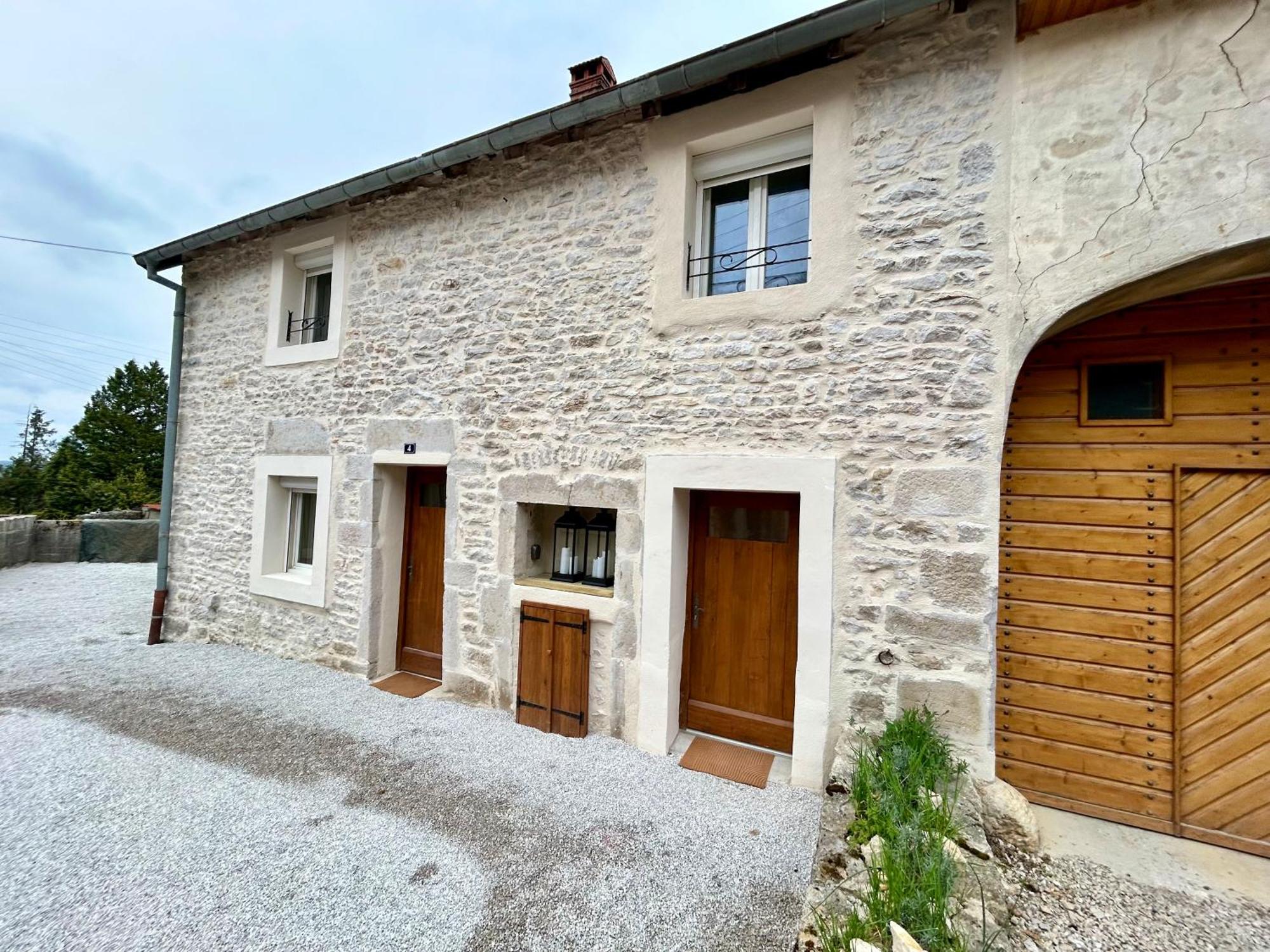 Un Cocon En Plein Coeur Du Jura Villa Chatillon  Ngoại thất bức ảnh